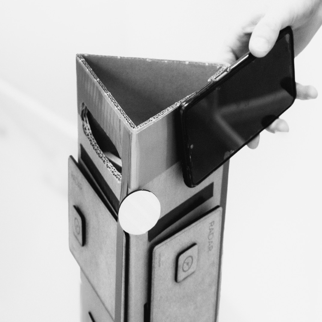 User testing the bar installation process